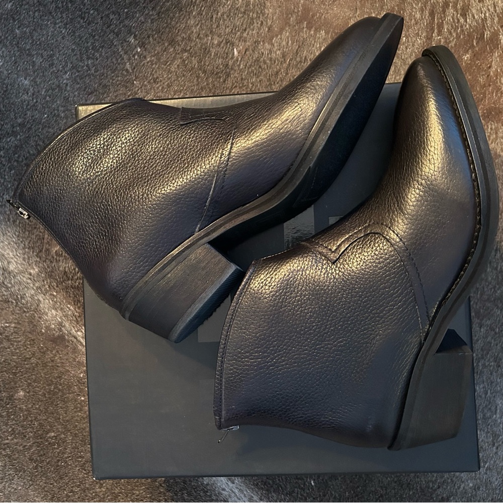 LFL by Lust for Life Women's L-Patron Ankle Boot - 8.5 leather new in box